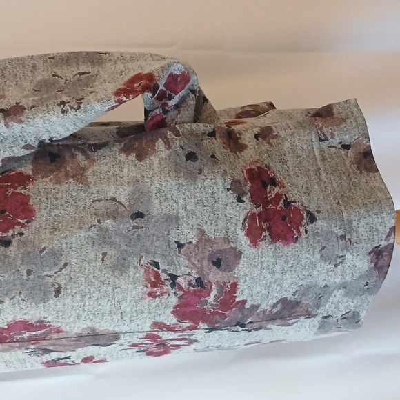 Ellen Tracy Floral V-Neck Women's Sweater Top Heathered Grey Floral Sz Med/L - Picture 7 of 10